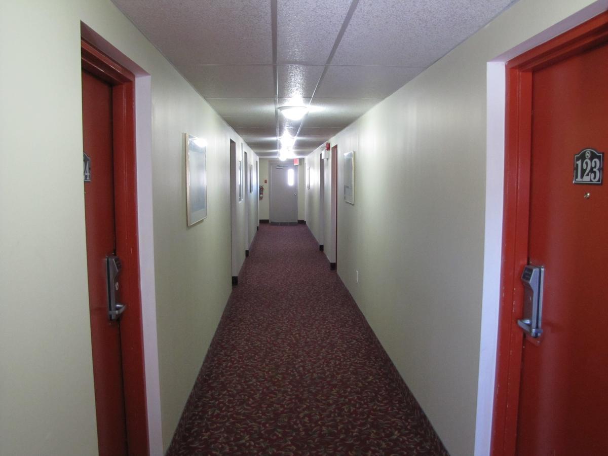 סודברי Valley Inn Motel מראה חיצוני תמונה