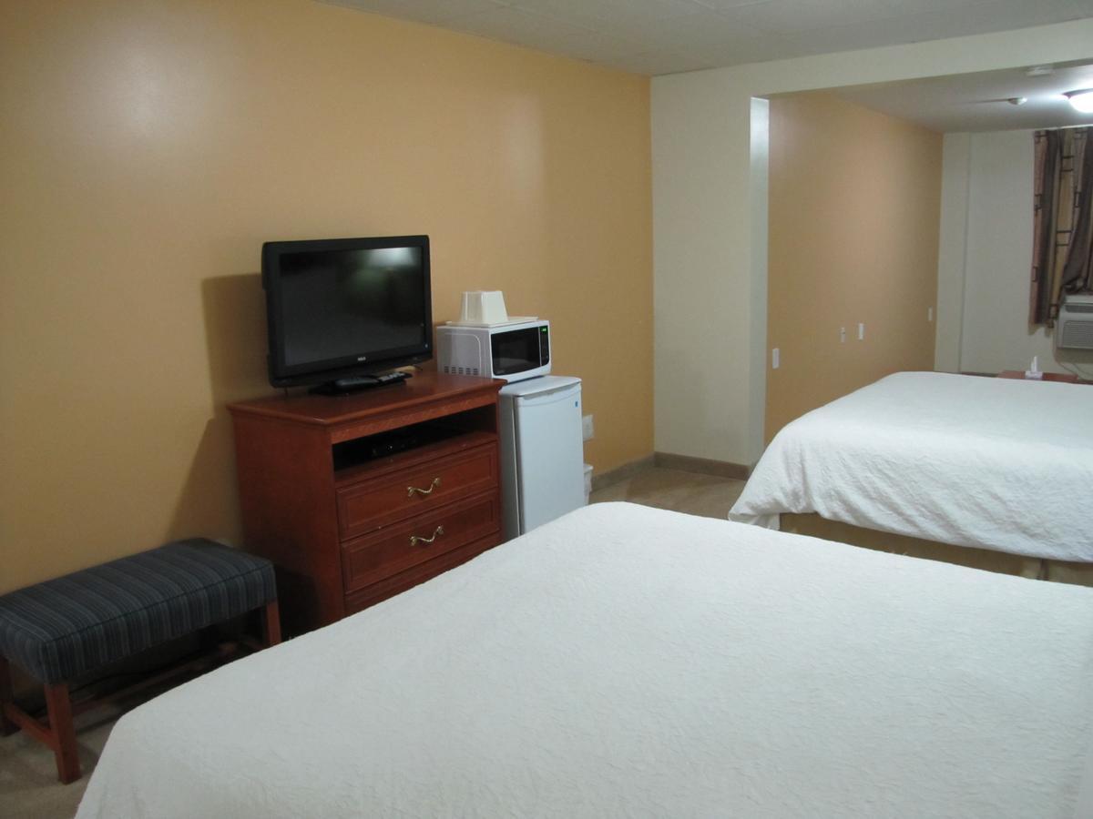 סודברי Valley Inn Motel מראה חיצוני תמונה