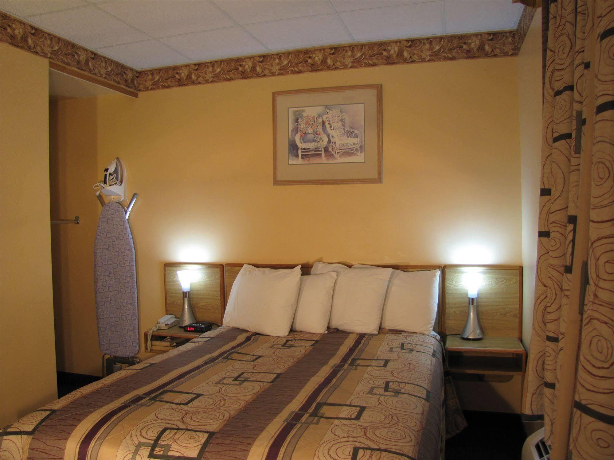 סודברי Valley Inn Motel מראה חיצוני תמונה
